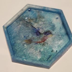 1 hamming bird coaster resin